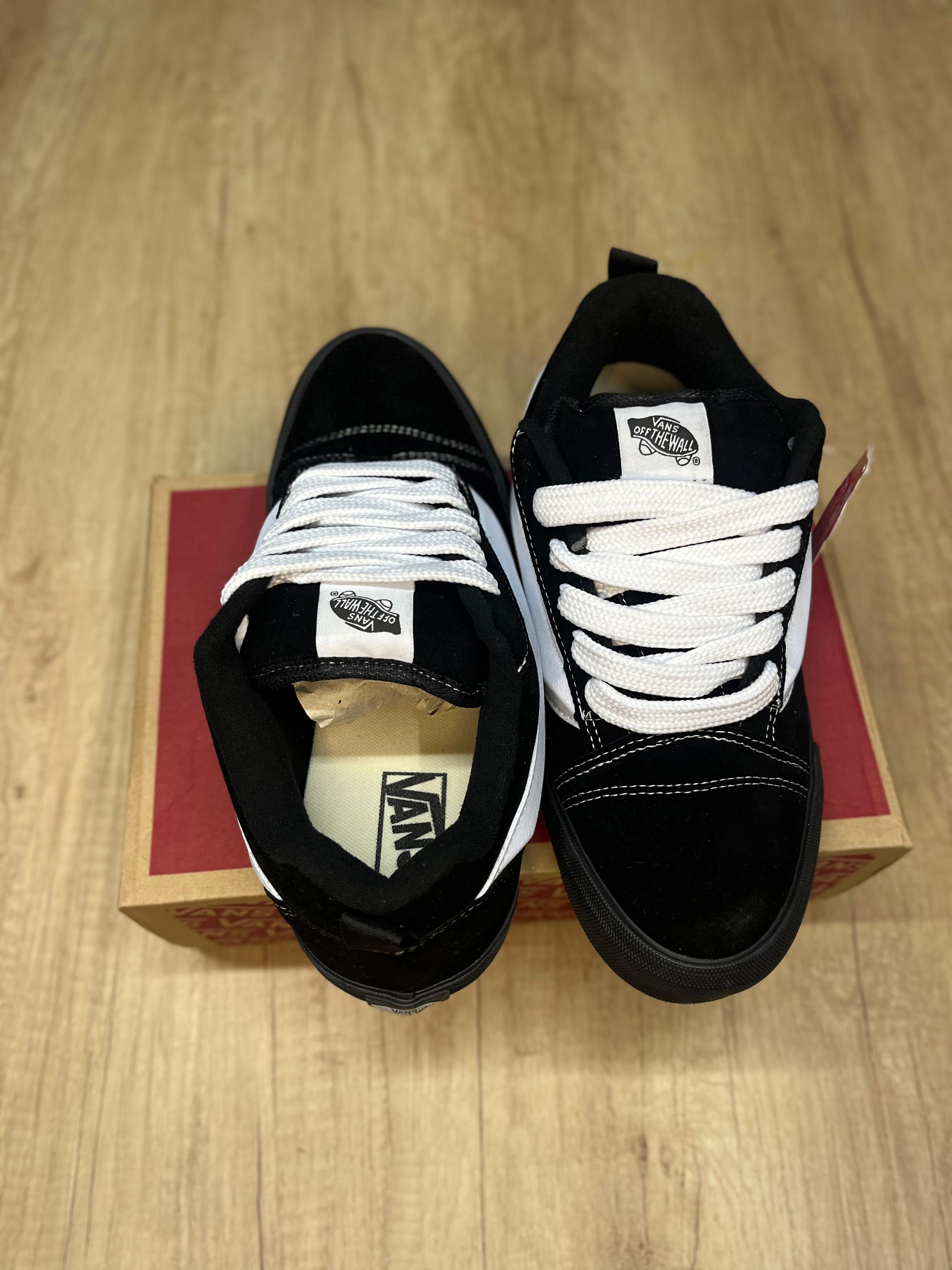 Vans KNU