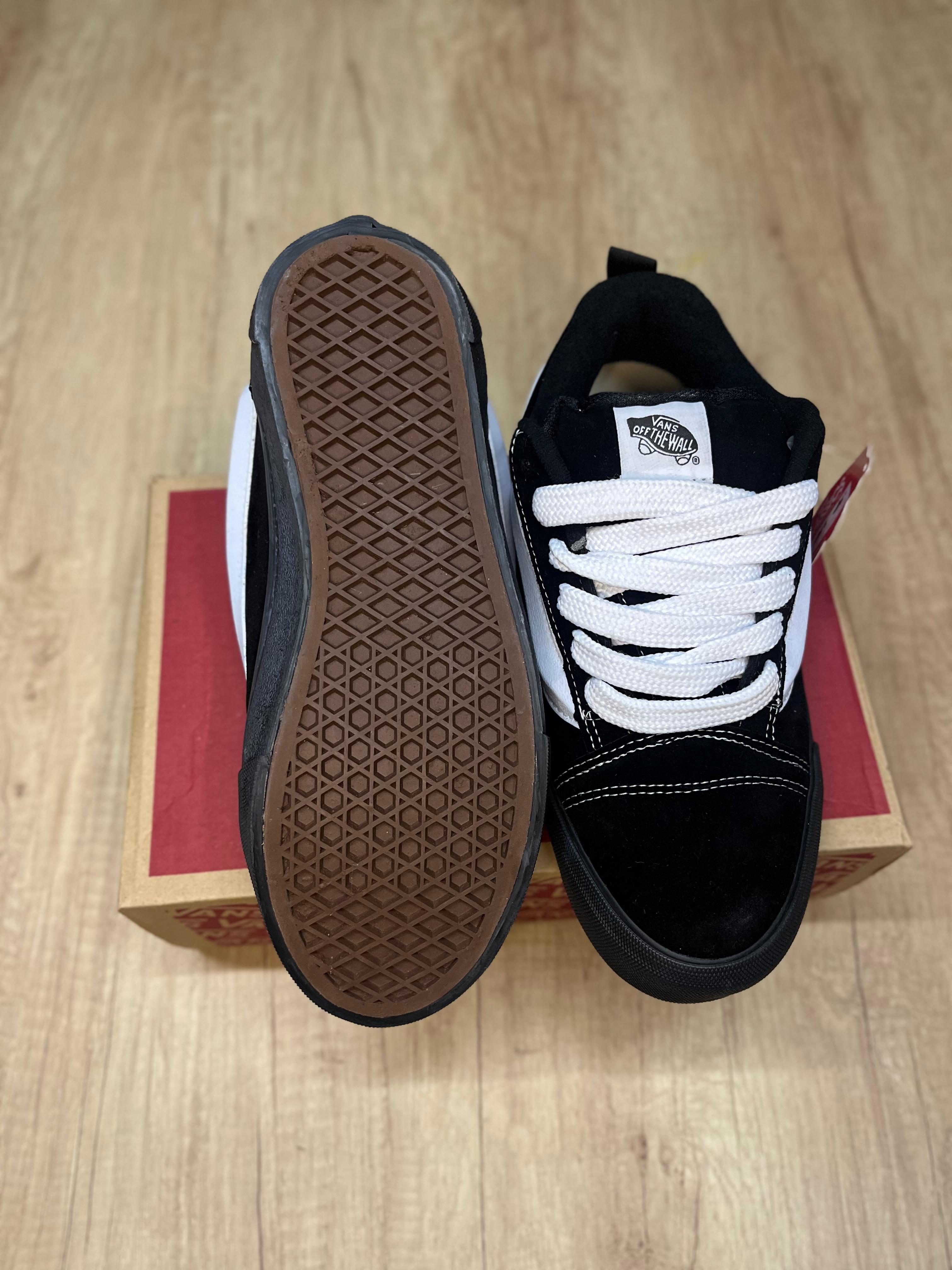 Vans KNU