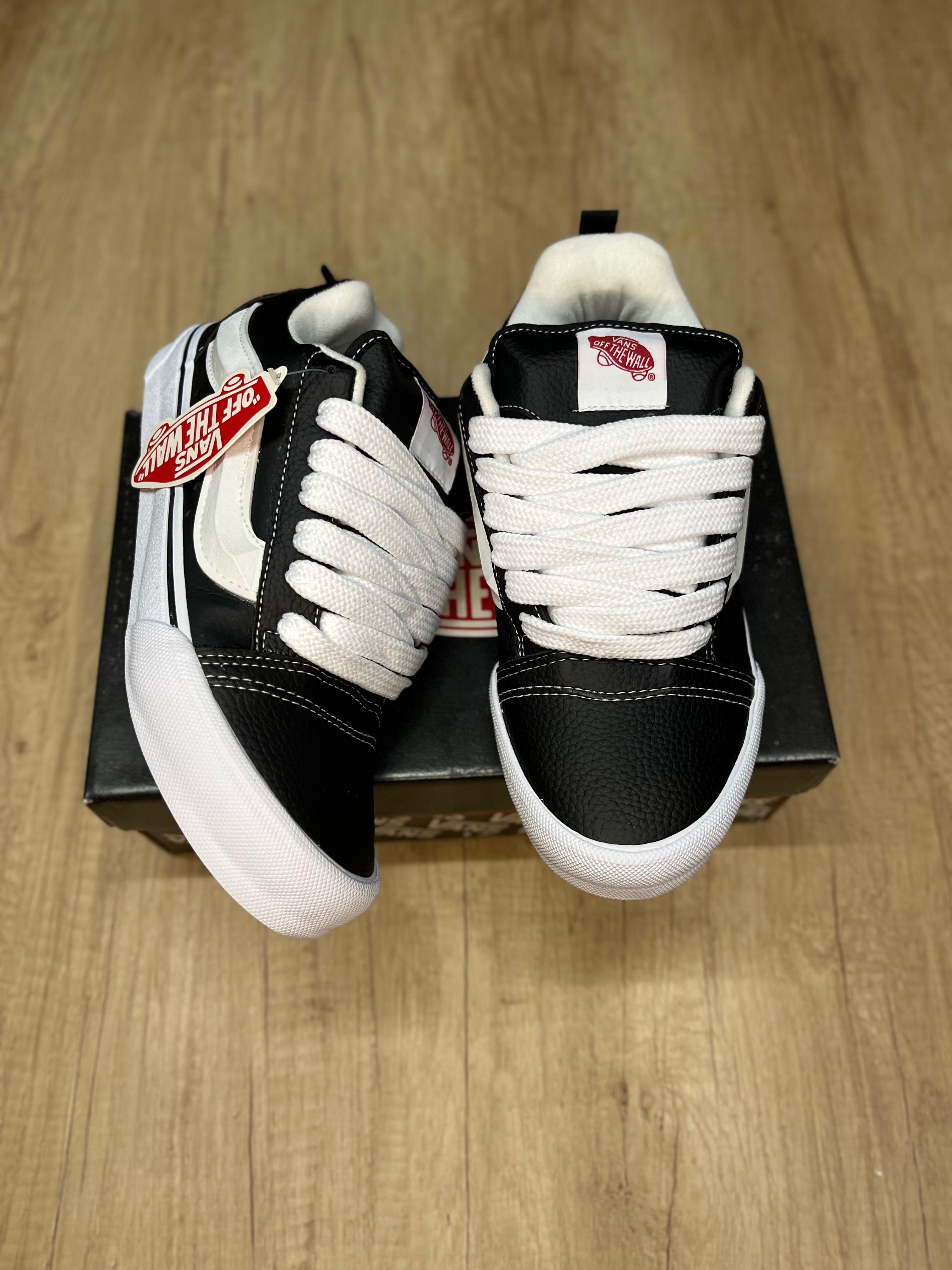 Vans KNU