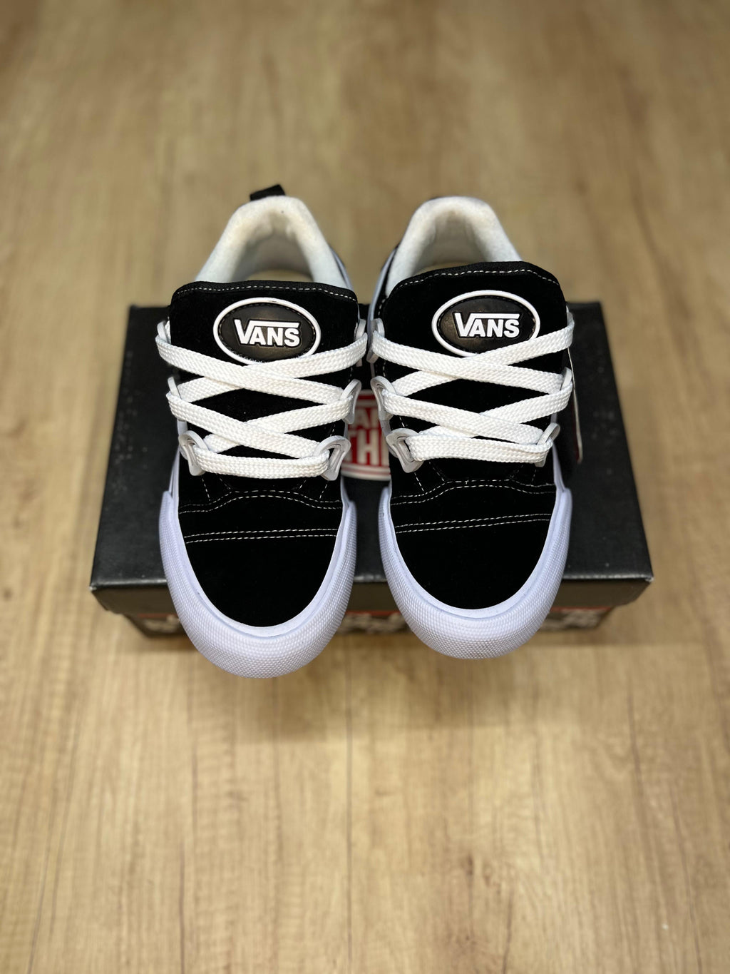 Vans KNU