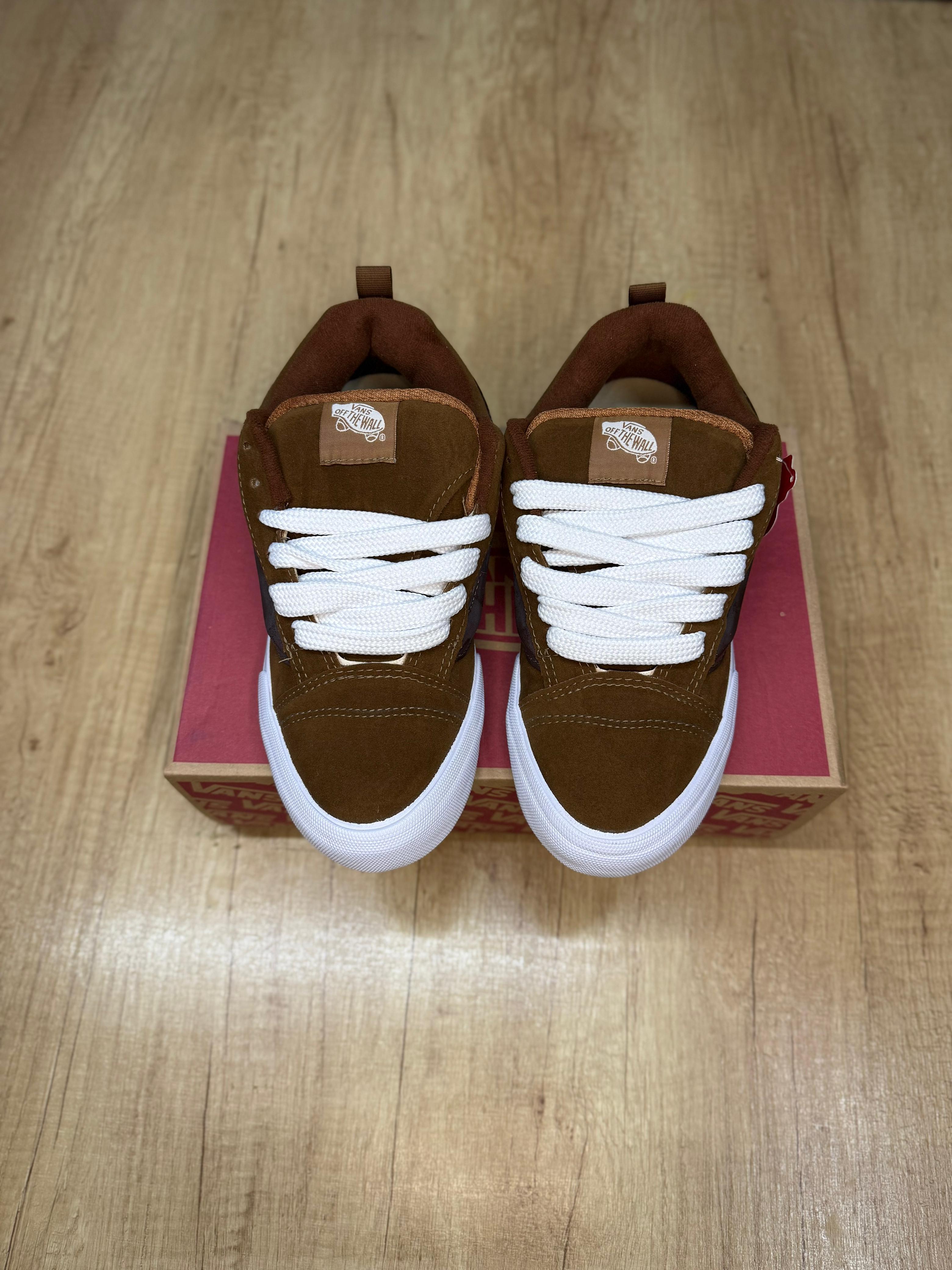 Vans KNU