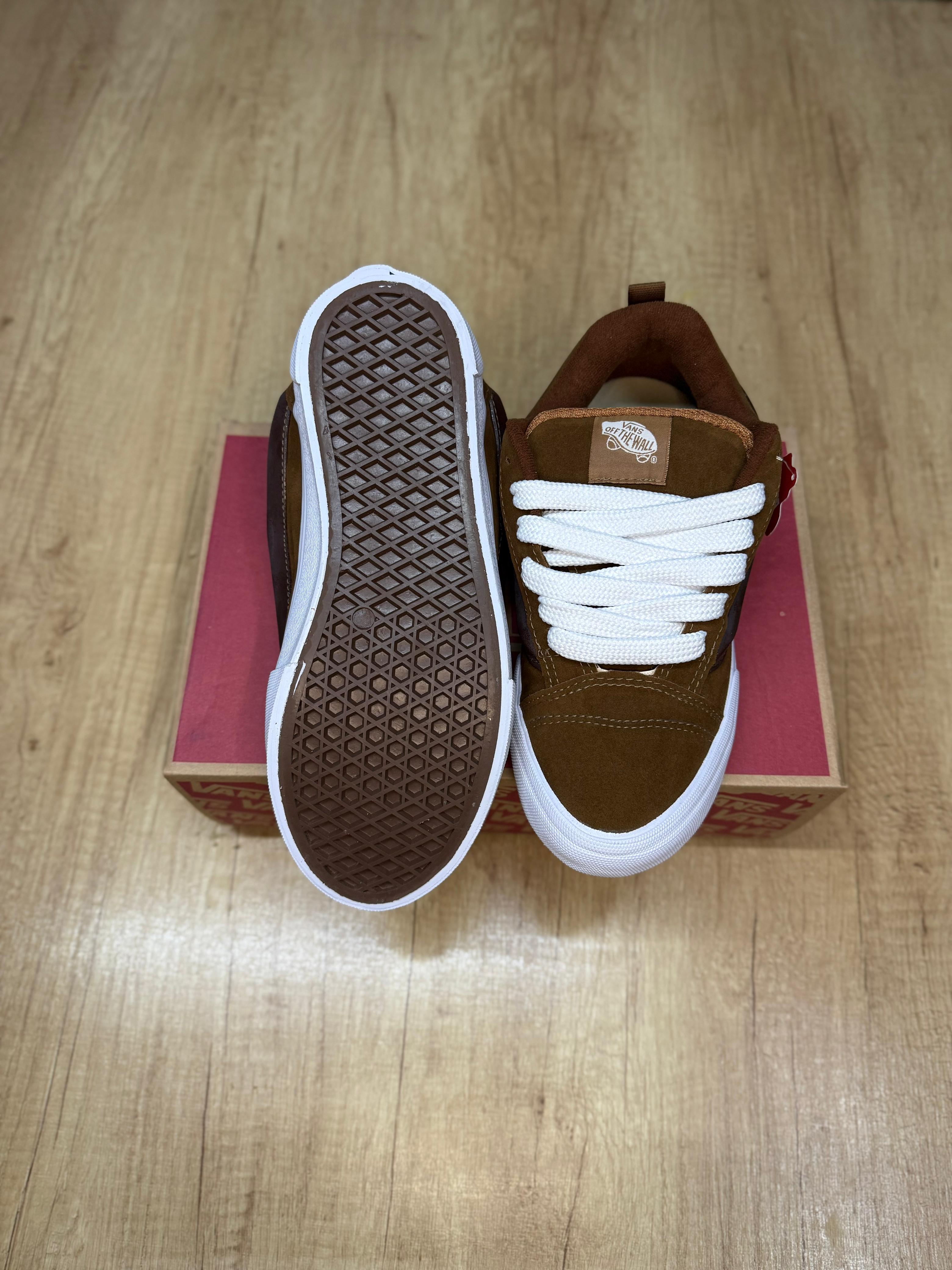 Vans KNU