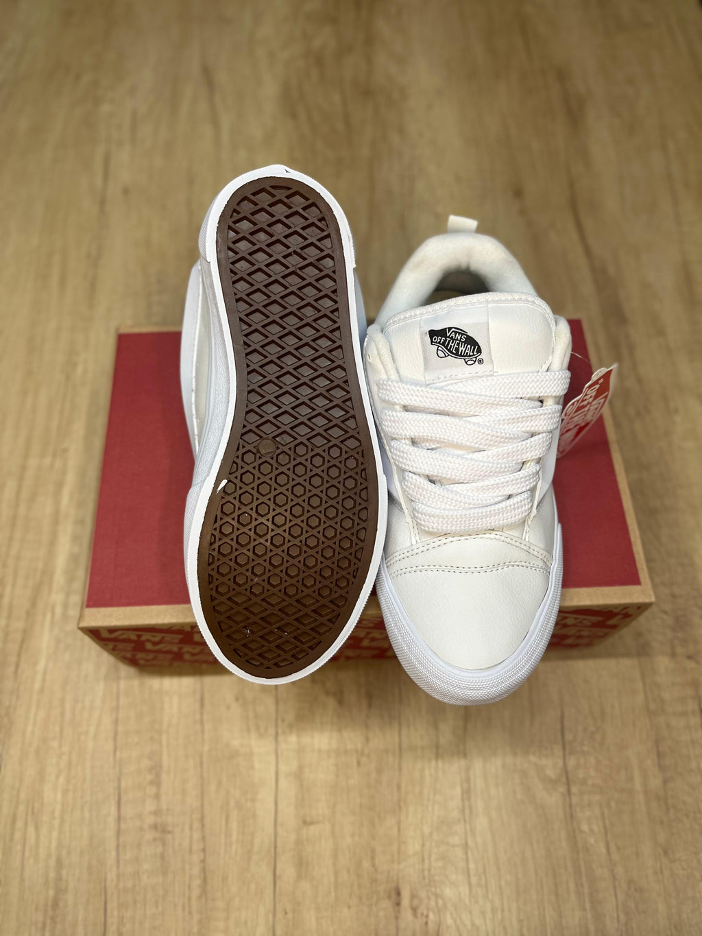 Vans KNU