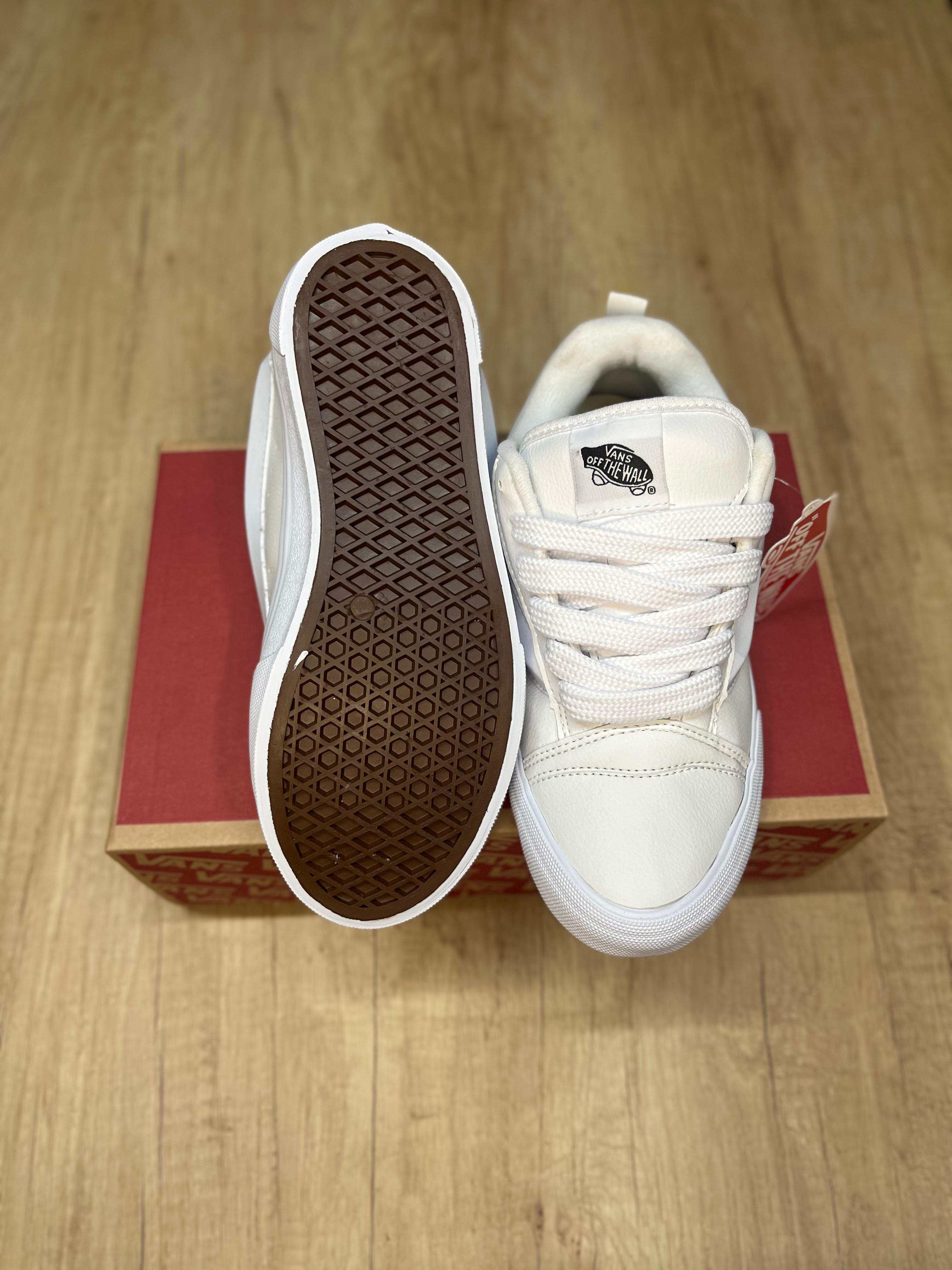 Vans KNU