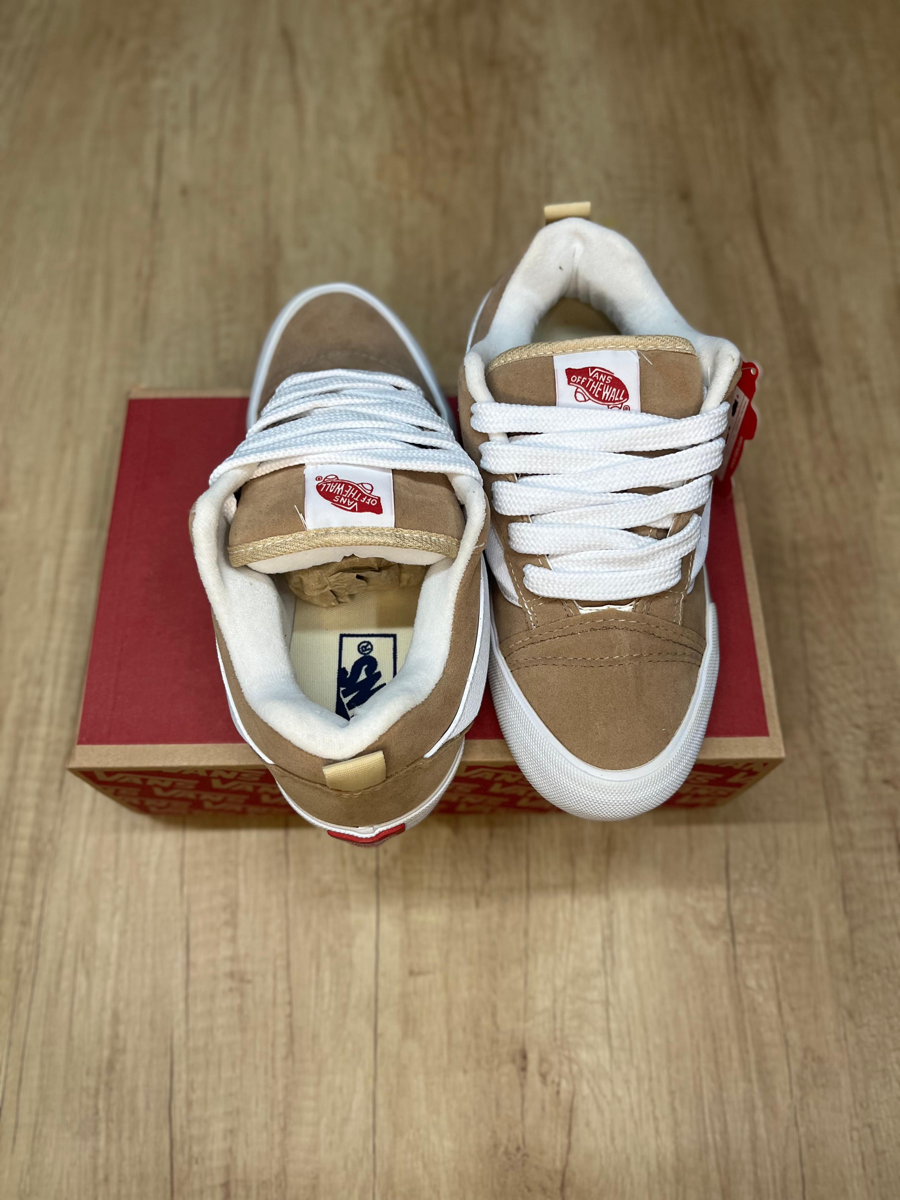 Vans KNU