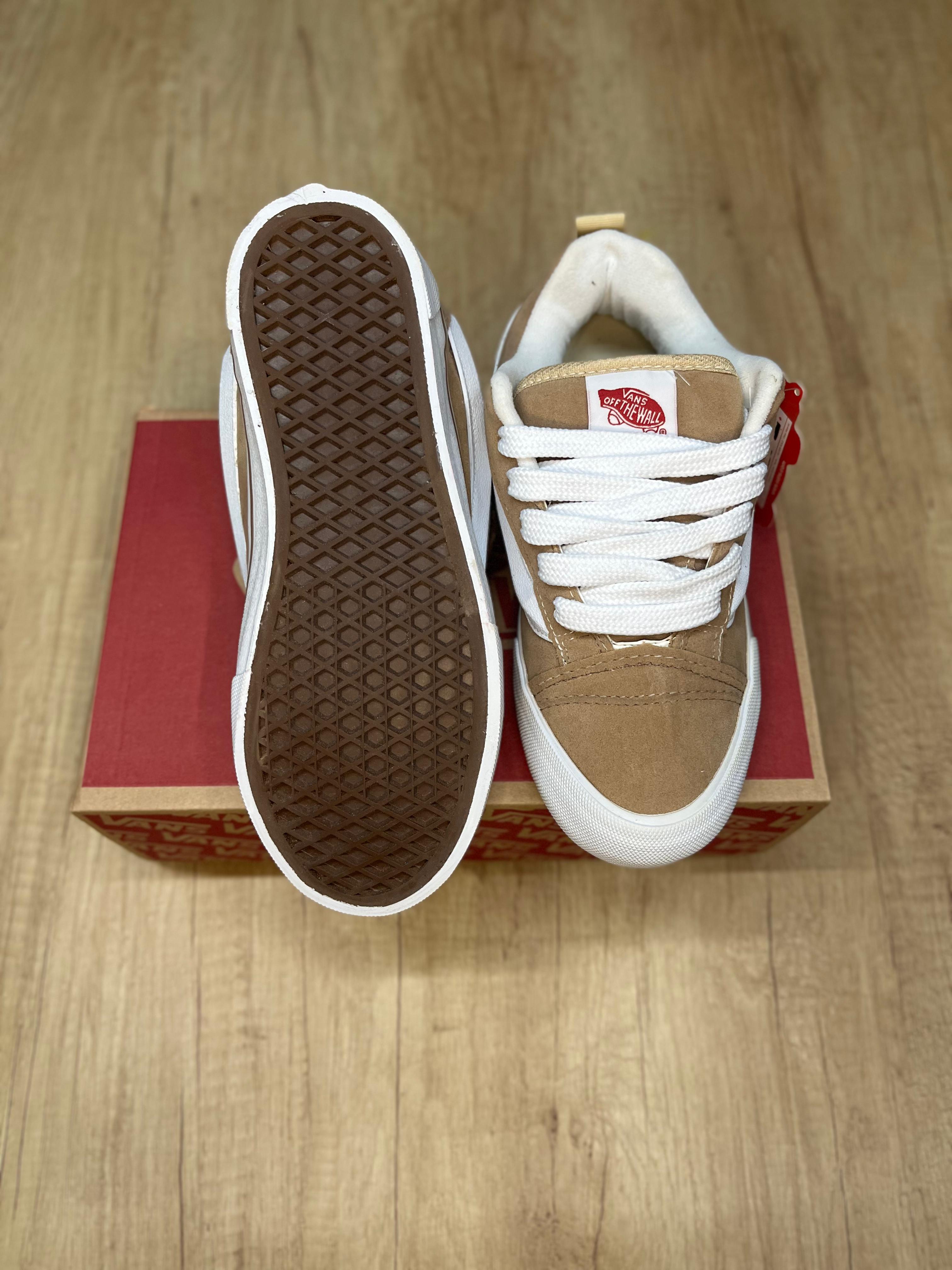 Vans KNU