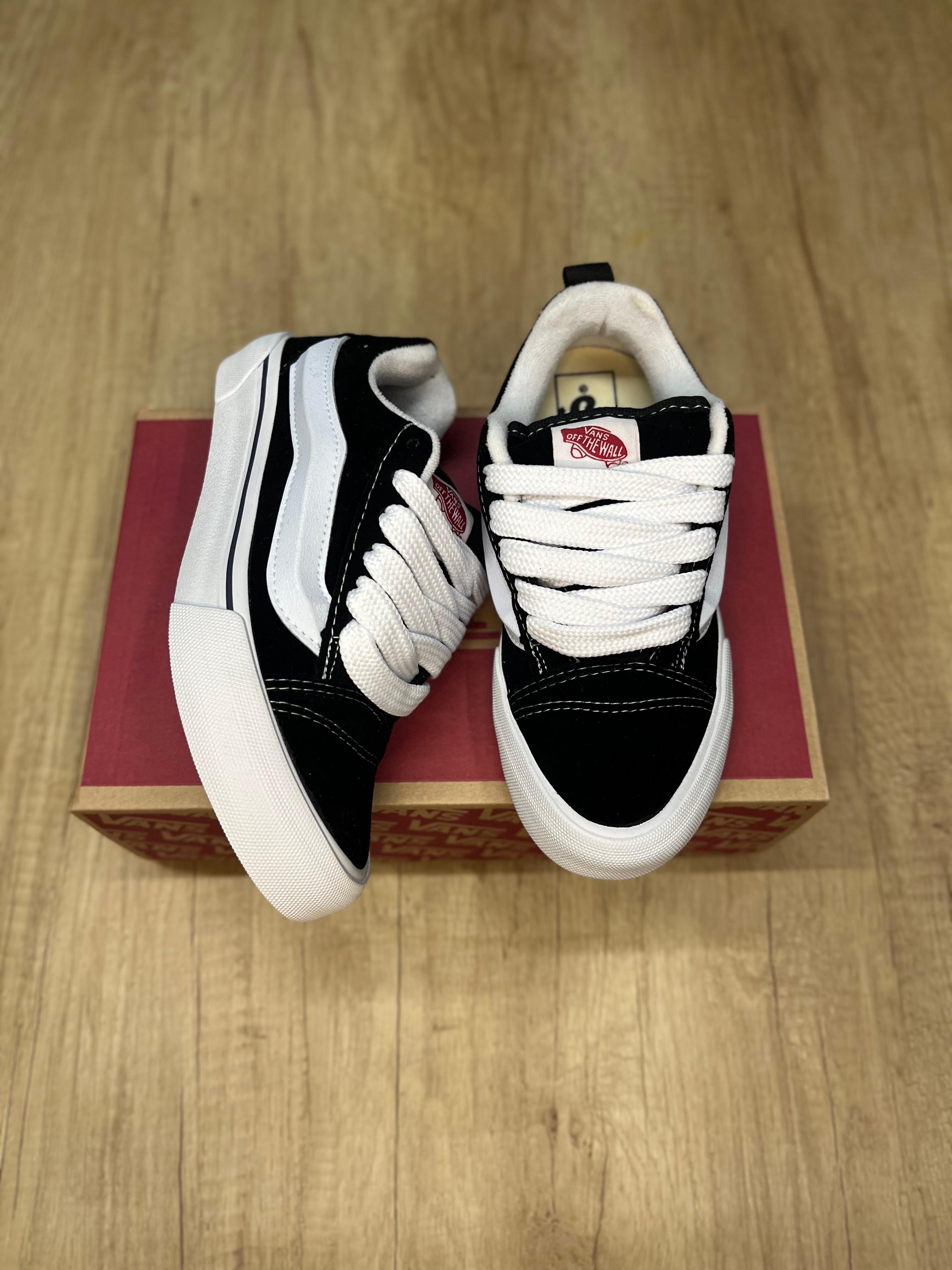 Vans KNU