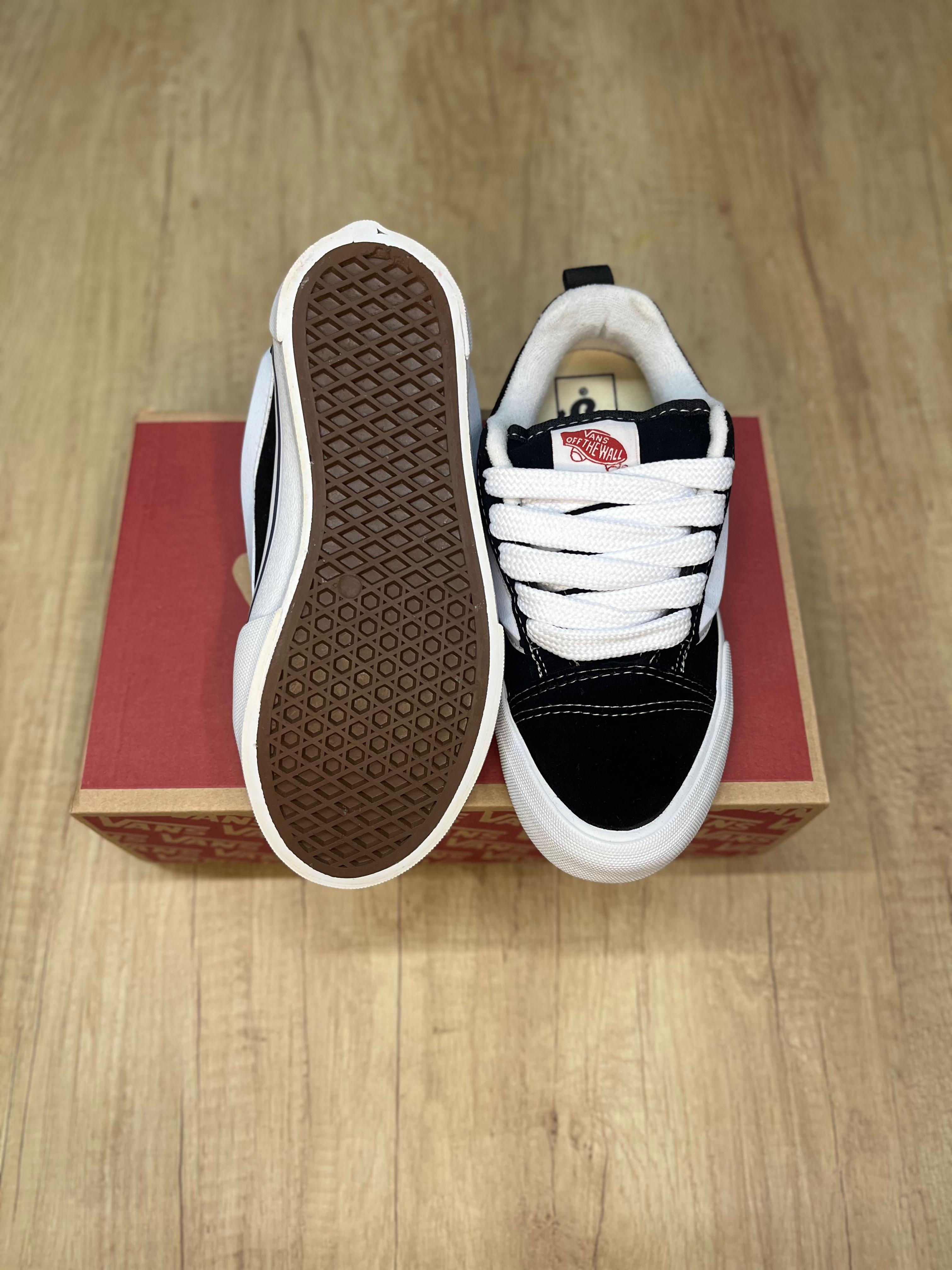 Vans KNU