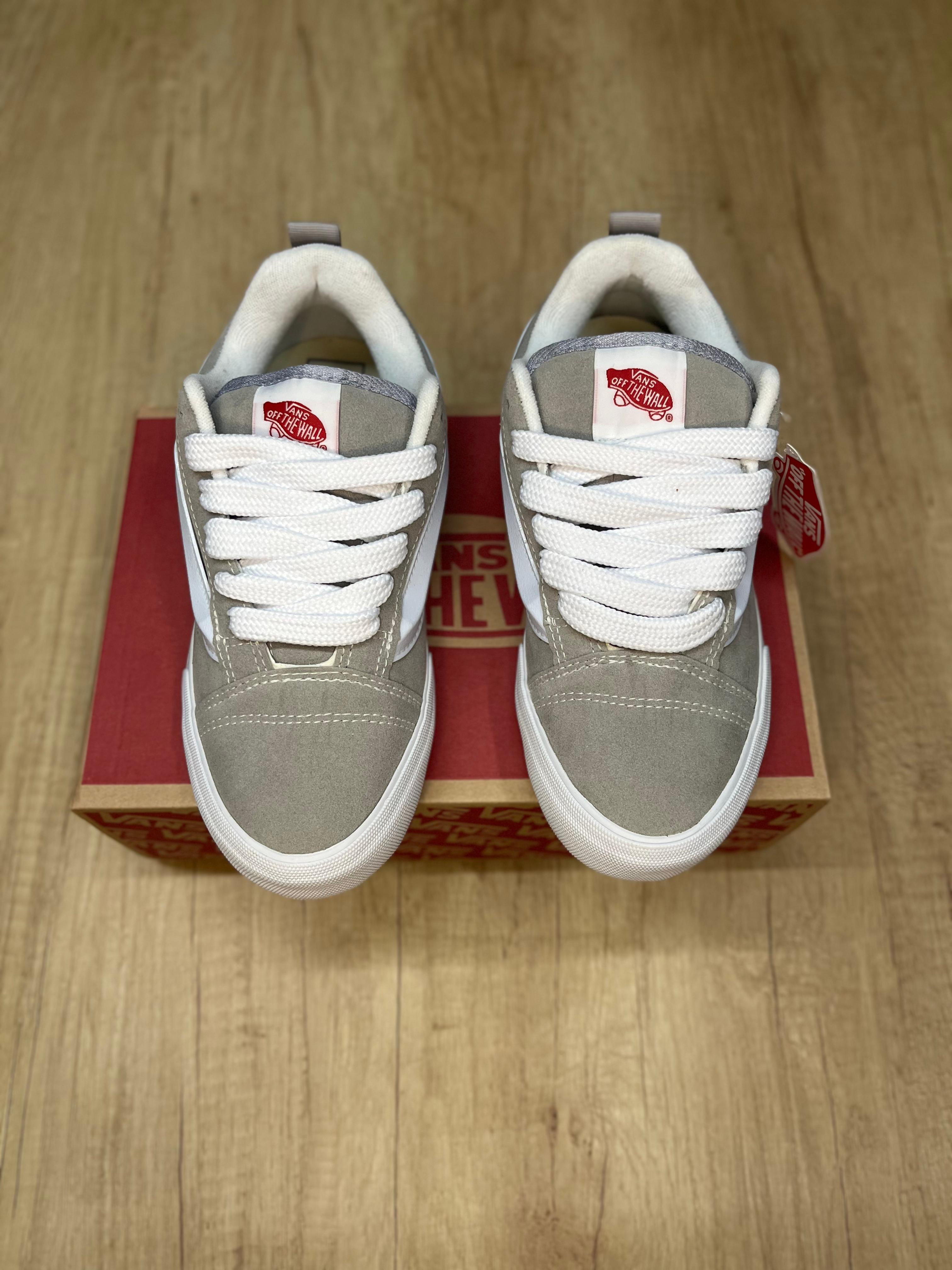Vans KNU
