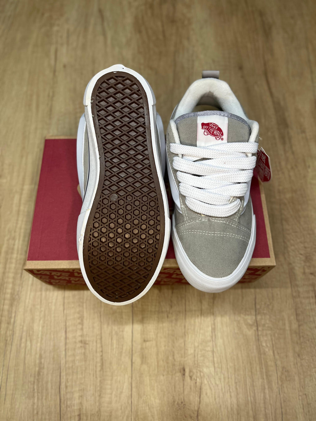Vans KNU