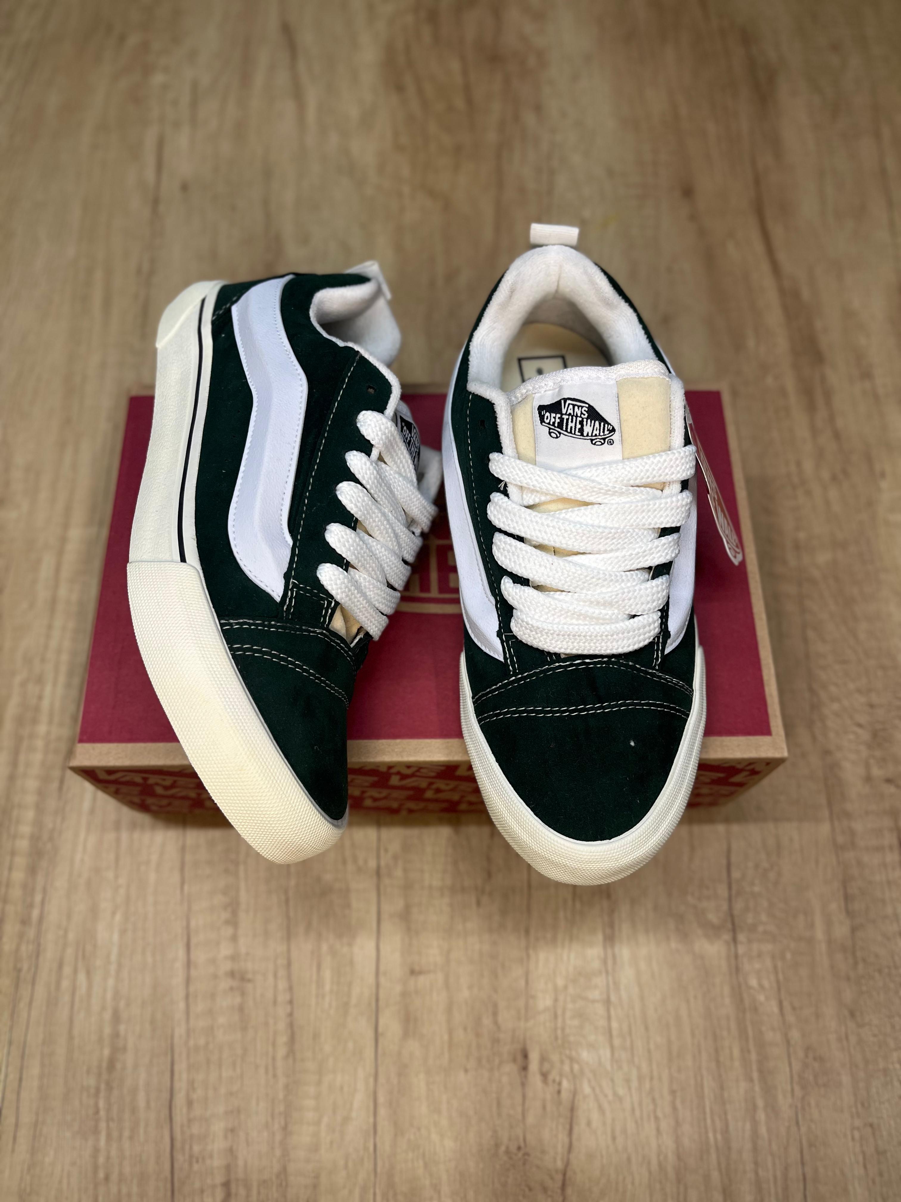 Vans KNU